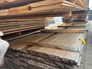 Ca. 95x Douglas Dubbele Rhombus Profiel, 25x137mm, lengte 500cm